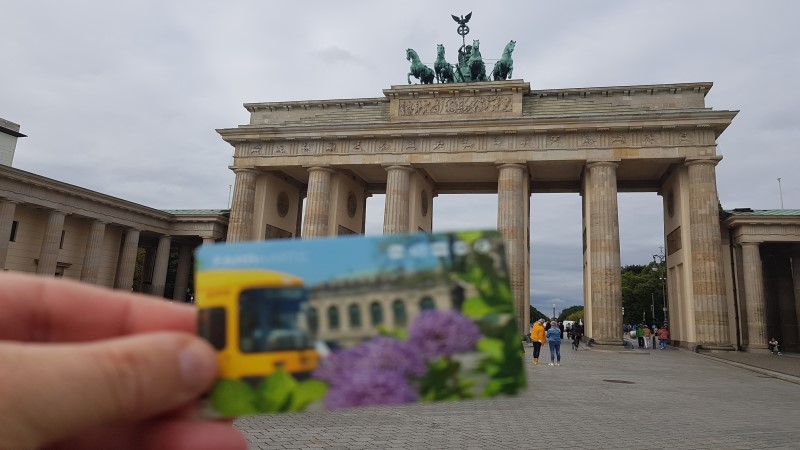 Mit der Abo-Monatskarte 14-Tage kostenlos durch Deutschland fahren  Foto: Mike Schiller