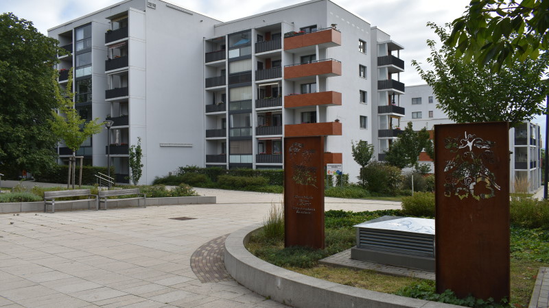 Ein Stadtteil im Wandel - 40 Jahre Grundsteinlegung  Foto: MeiDresden.de