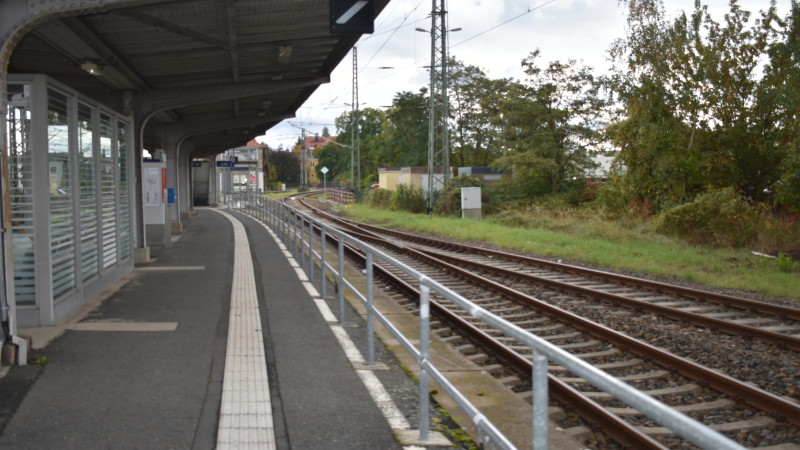 Heidenauer Umstiegskrimi von der S-Bahn in die Müglitztalbahn bleibt  Bahnsteig 6 in  Heidenau  Foto: © MeiDresden.de
