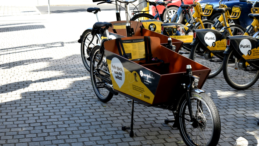 Im September 2023 wurde das MOBi Angebot durch Lastenräder am Böhnischplatz erweitert ©MeiDresden.de