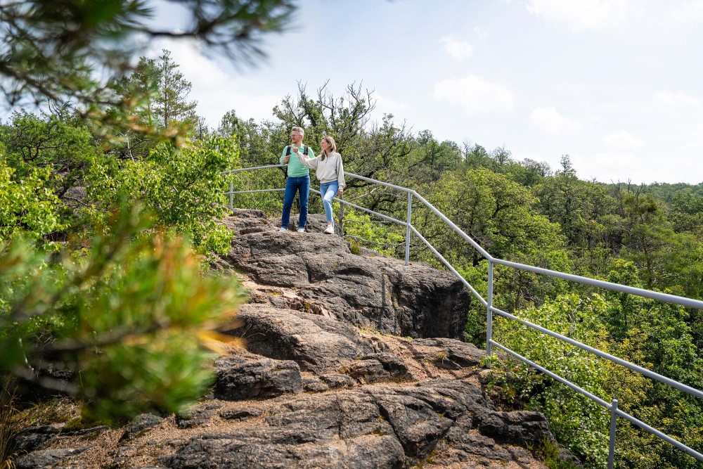 Blick vom Hohen Stein beim KARRAS-Rundweg  Foto: Sebastian Weingart