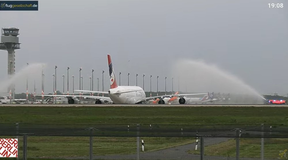 Landung in Berlin des A380 von GLOBAL    Screeshot © fluggesellschaft.de    Mit freundlicher Genehmigung!