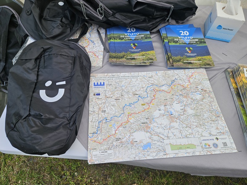 Feierliche Eröffnung der Fernwanderroute „Hřebenovka“. Foto Destinationsagentur Krušnohoří z. s.