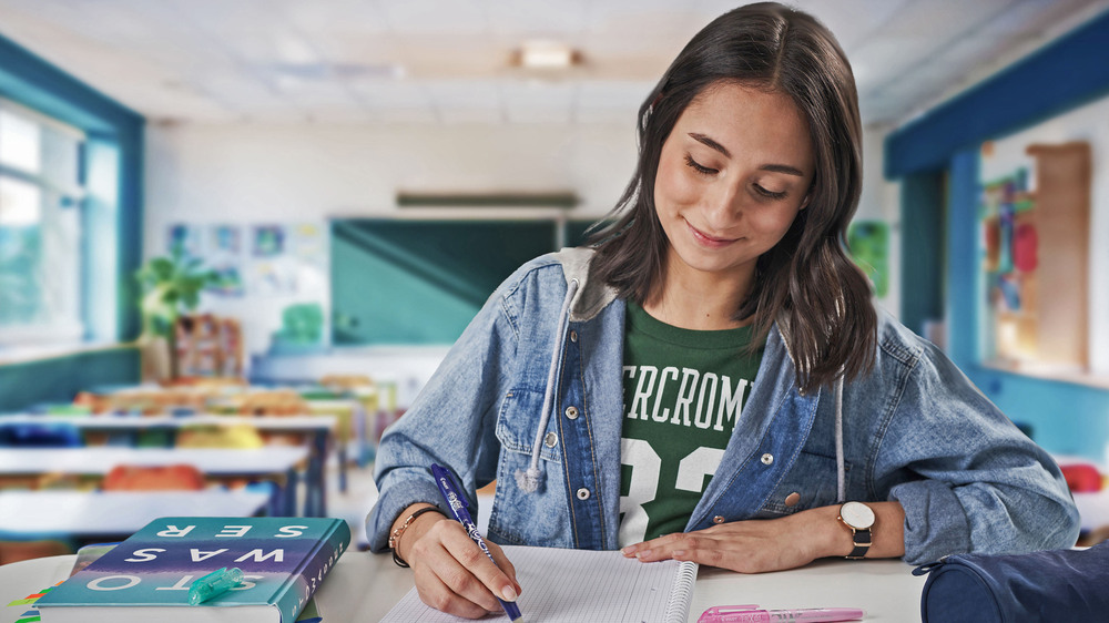 Mit radierbaren Stiften sind Fehler schnell ausgebessert und das Heft bleibt ordentlich. Foto: DJD/Pilot Pen