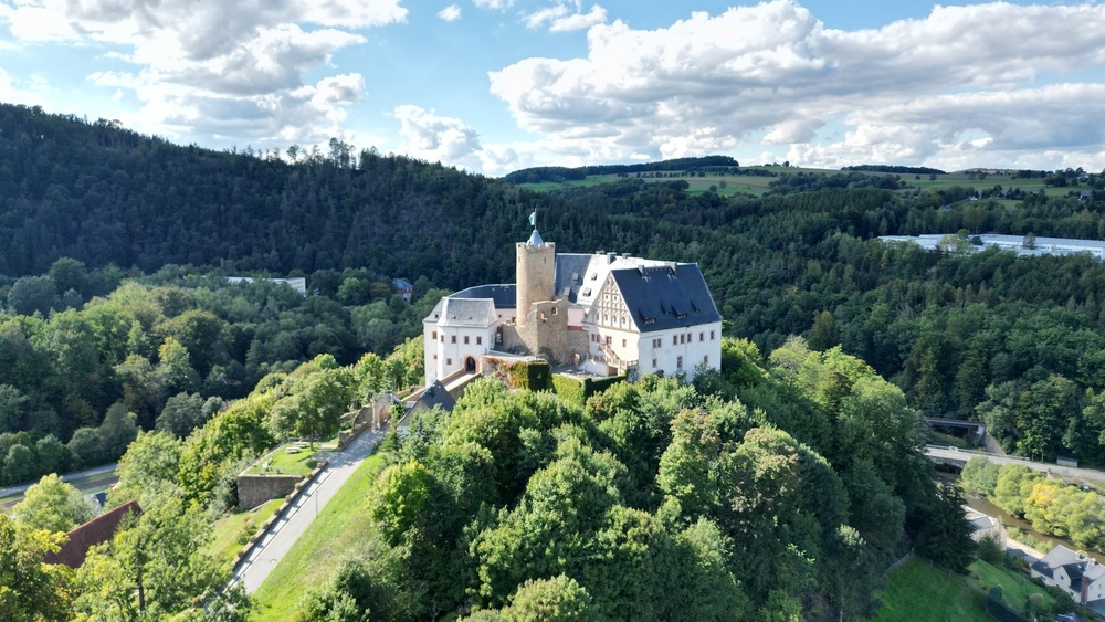 Drohnenaufnahme Familienburg Scharfenstein (c) ASL Schlossbetriebe gGmbH