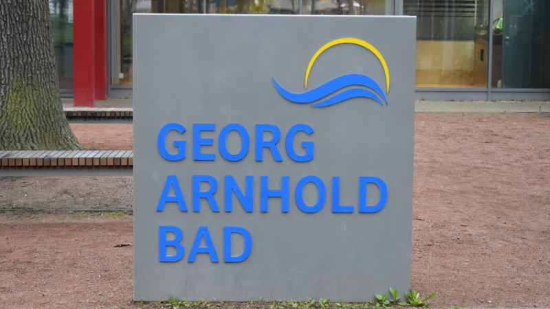 Dresdens bekanntestes Frei- und Hallenbad, das Georg-Arnhold-Bad, begeht im kommenden Jahr seinen 100. Geburtstag. Foto: MeiDresden.de