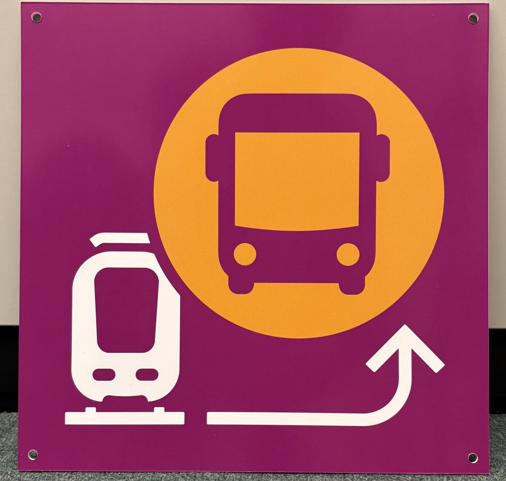 Frontschild Ersatzverkehr DB  © DVB AG