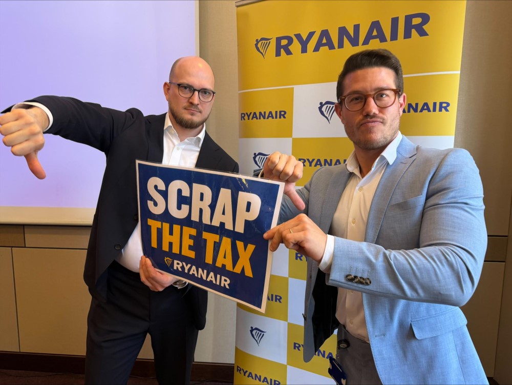 v.l.n.r. Marco Lietz Head of Public Affairs,  Marcel Pouchain Meyer Head of Communications DACH  © Ryanair