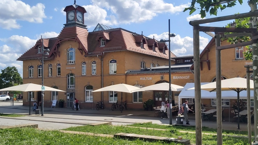 Stadtbibliothek Radebeul im Kulturbahnhof Radebeul Ost. Foto: MeiDresden.de