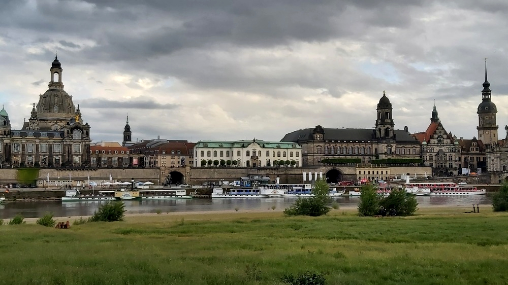 Am Wochenende empfiehlt es sich Schirm und Regenjacke einzupacken. Foto: MeiDresden.de