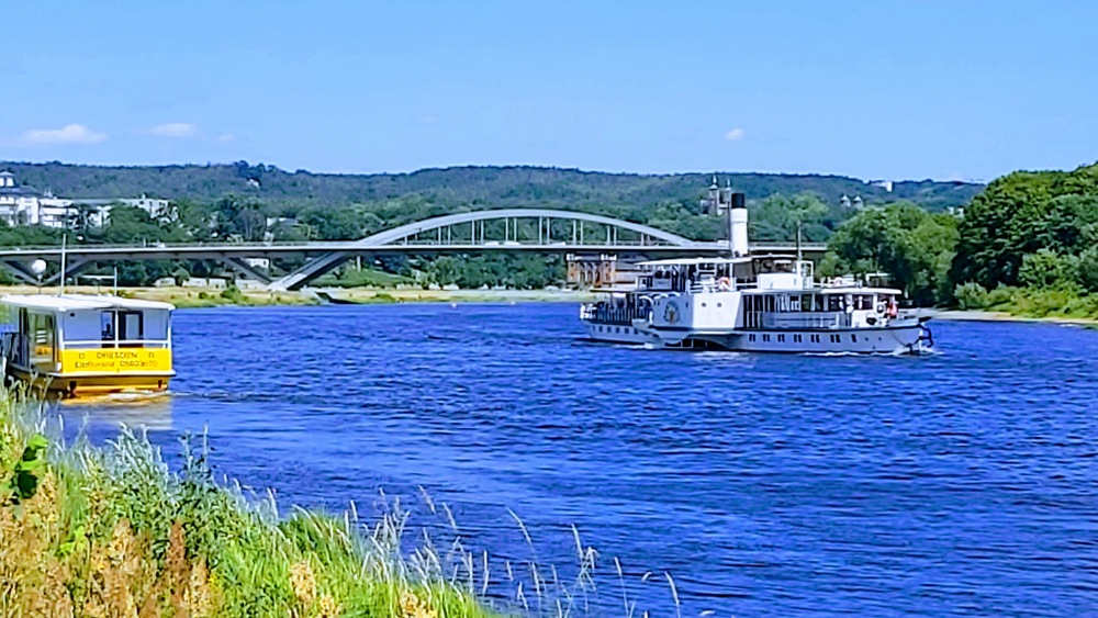 In der neuen Woche will es der Sommer noch einmal wissen, bei strahlendem Sonnenschein klettert das Thermometer über 30 Grad. Foto: MeiDresden.de
