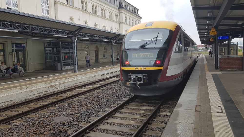 Dieser Desiro wurde auch übernommen und ist 24 Jahre alt. Foto: © MeiDresden.de/Mike Schiller