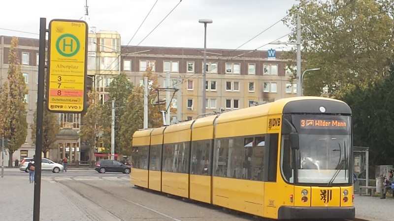 Straßenbahnlinien 3, 6, 7 und 8 fahren kurzzeitig Umleitung!  Foto: © MeiDresden.de/Frank Loose